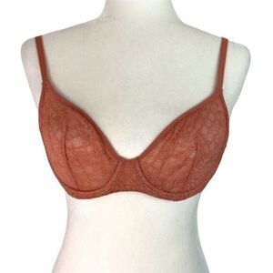 Victoria’s Secret unlined lace Demi, underwire 34C